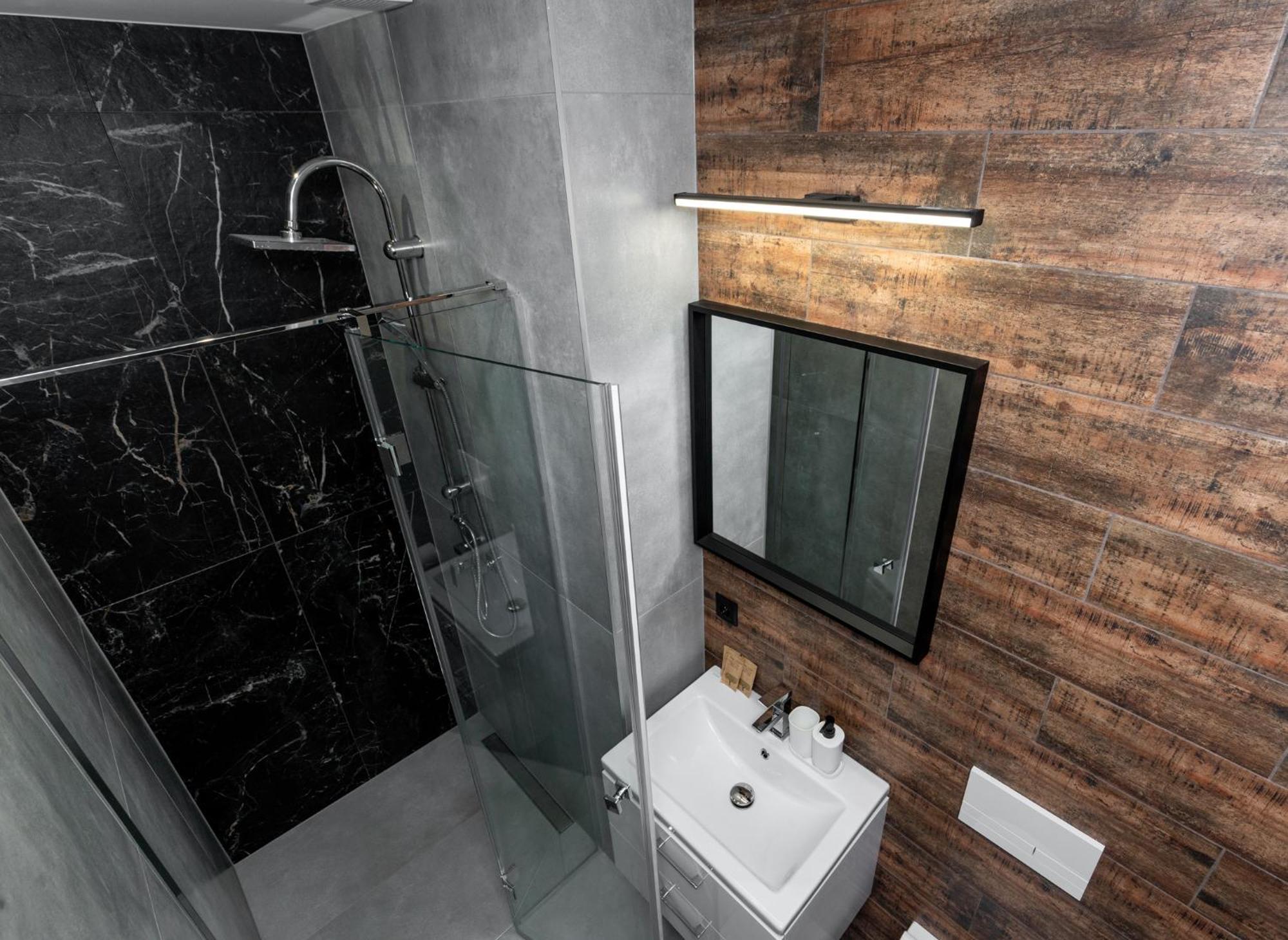 Revesen Premium Apartments คราคูฟ ภายนอก รูปภาพ